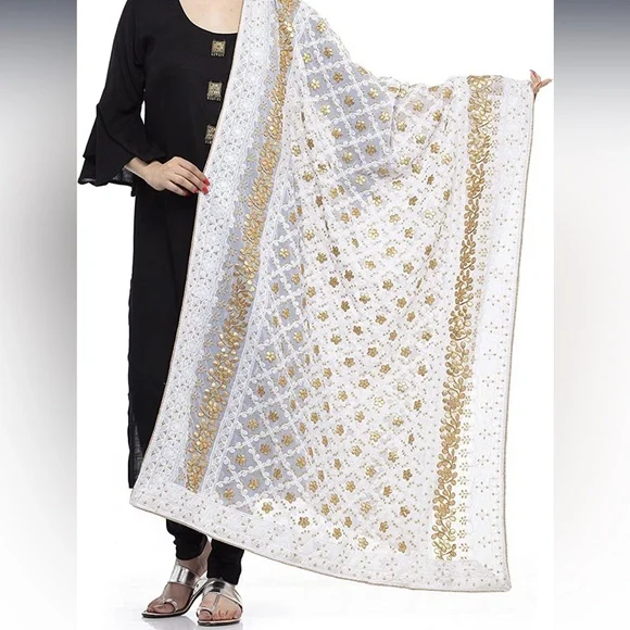 Lucknowi Embroidery dupatta - Picture 2 of 4